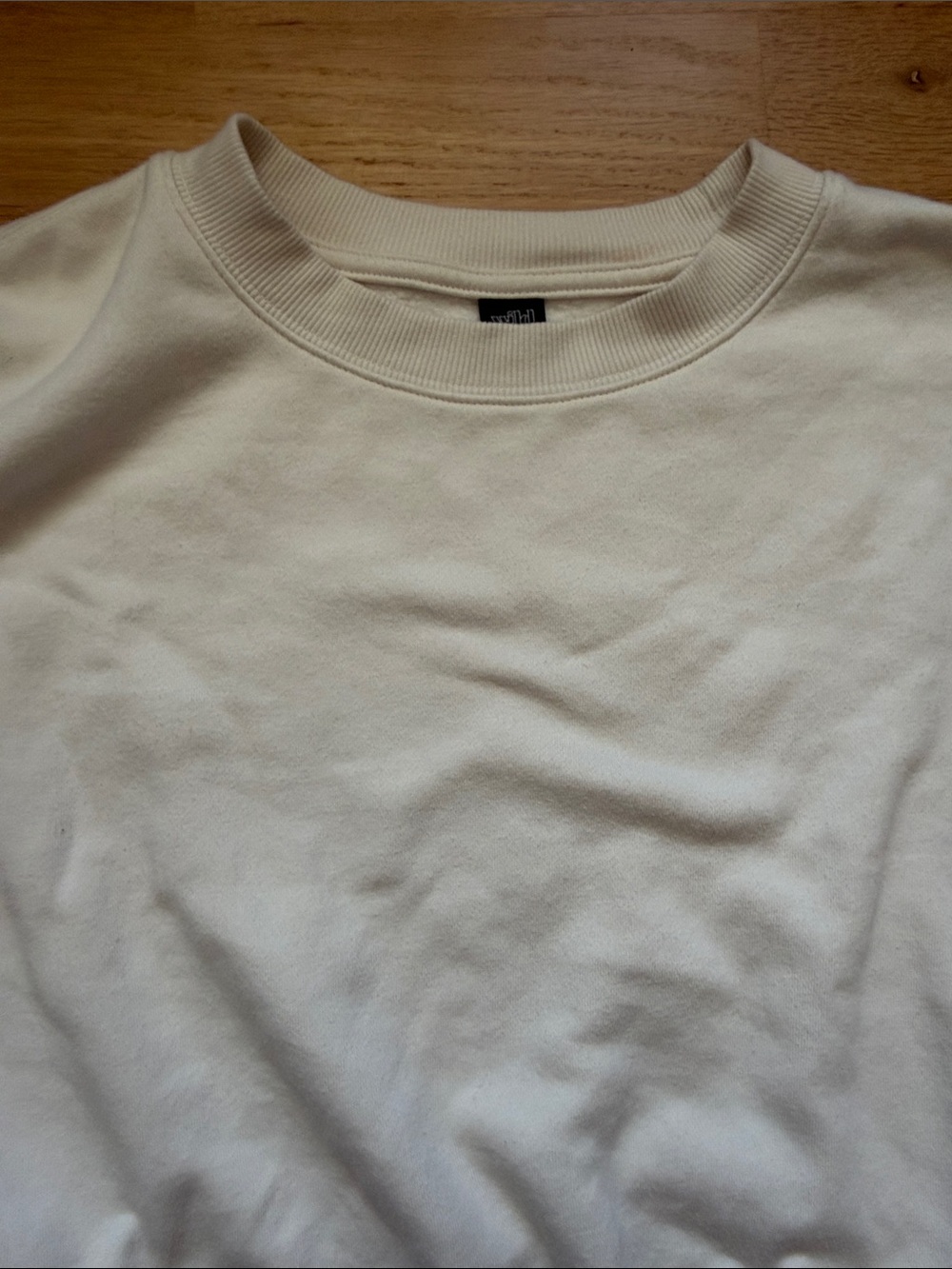 wild fable Cream/ Ecru Cropped Crewneck Sweatshirt Women's Size Medium - Picture 5 of 10